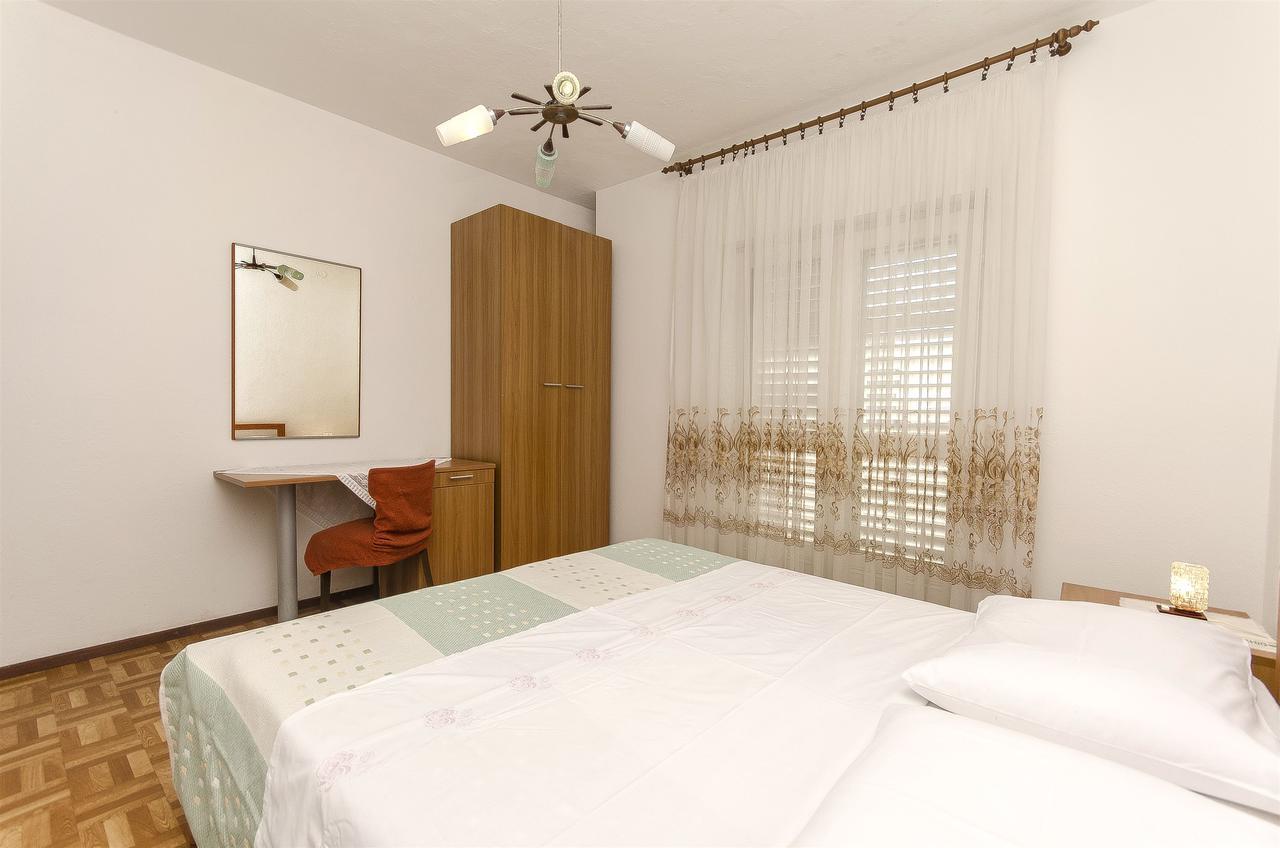 Apartment Niko Vodice Exterior photo