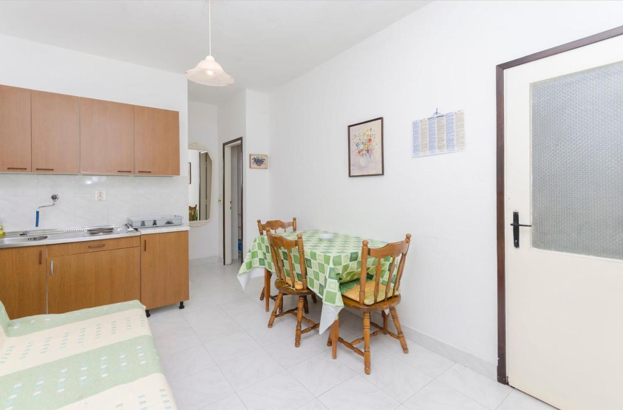 Apartment Niko Vodice Exterior photo