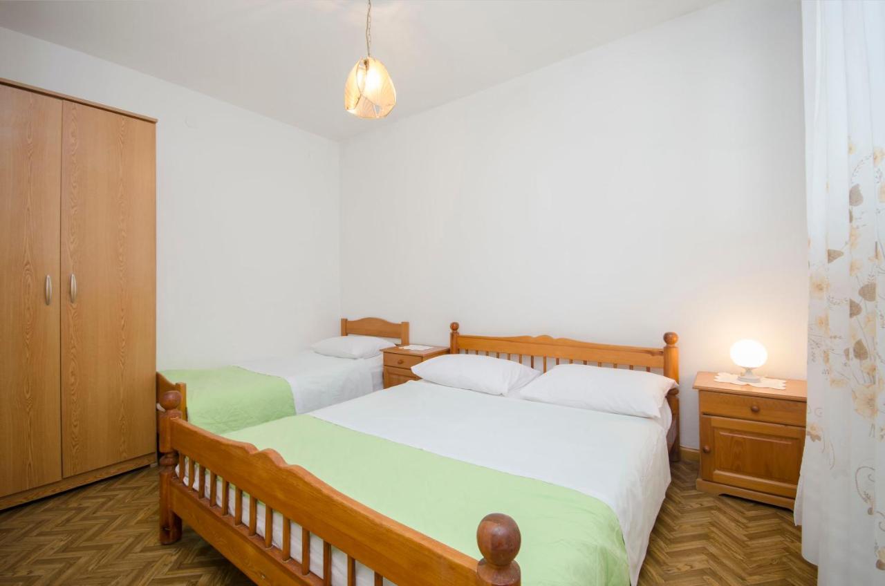 Apartment Niko Vodice Exterior photo